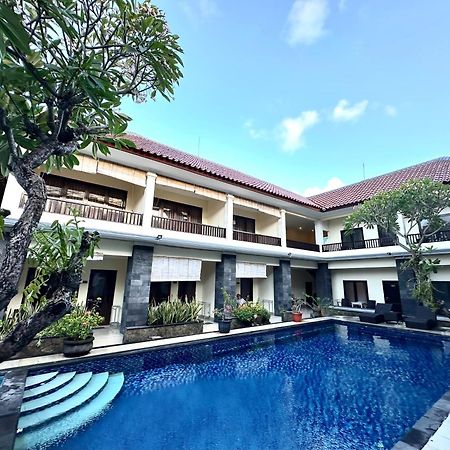 Radha Bali Hotel Кута Екстериор снимка