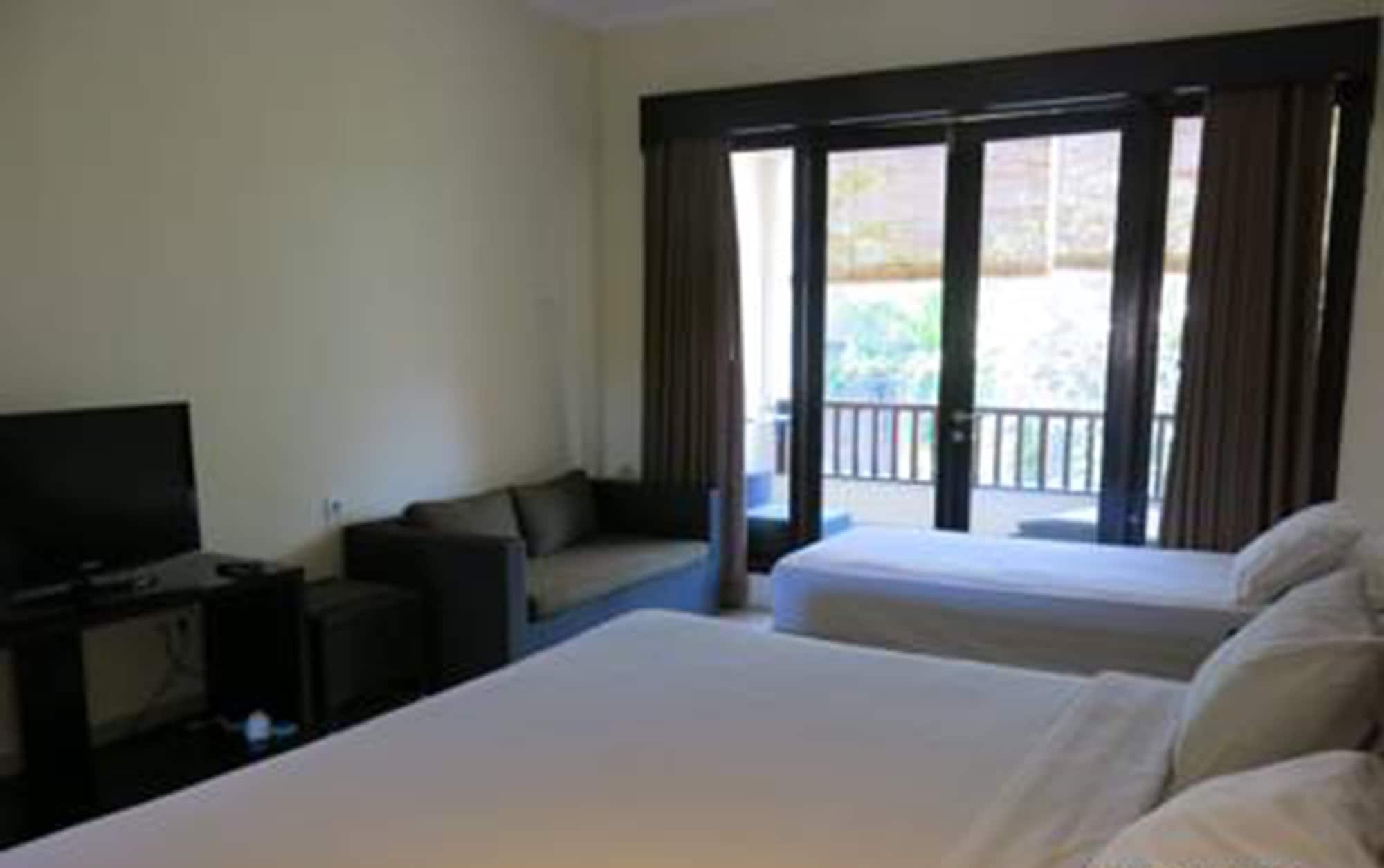 Radha Bali Hotel Кута Екстериор снимка