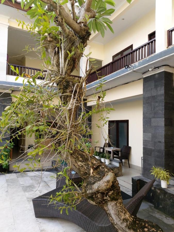 Radha Bali Hotel Кута Екстериор снимка