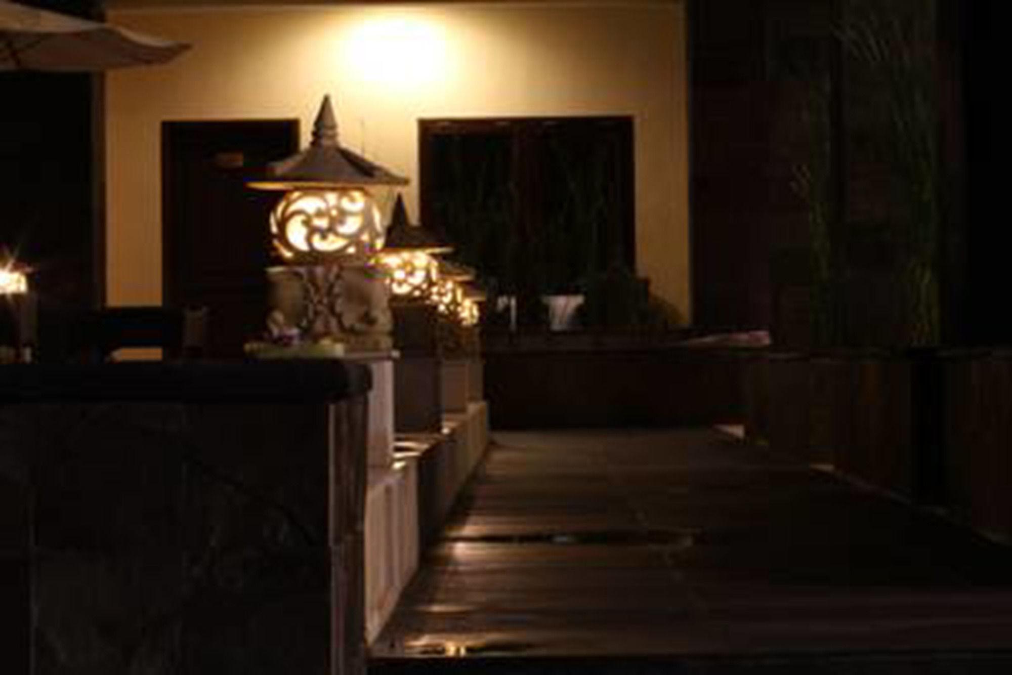 Radha Bali Hotel Кута Екстериор снимка