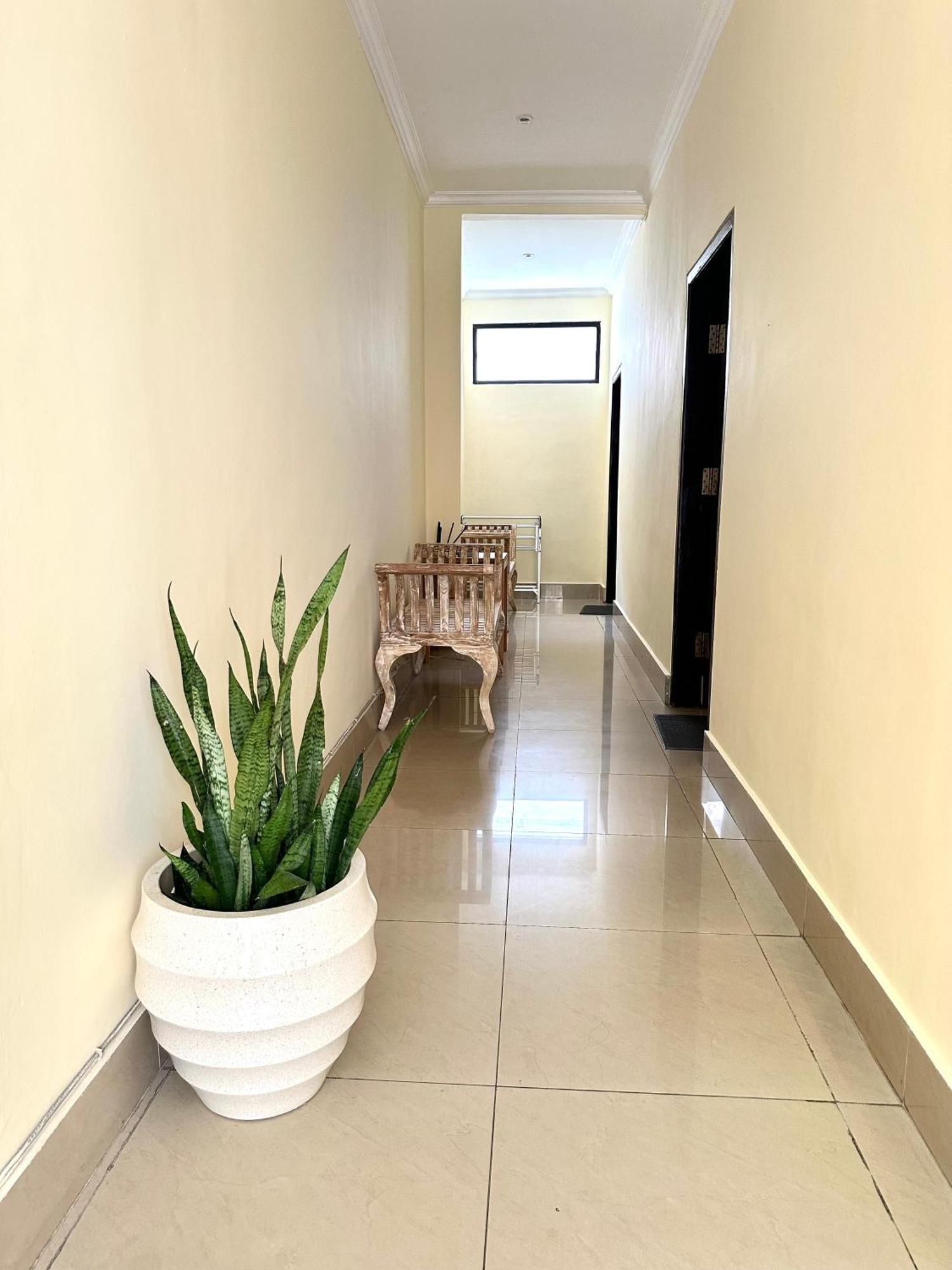 Radha Bali Hotel Кута Екстериор снимка