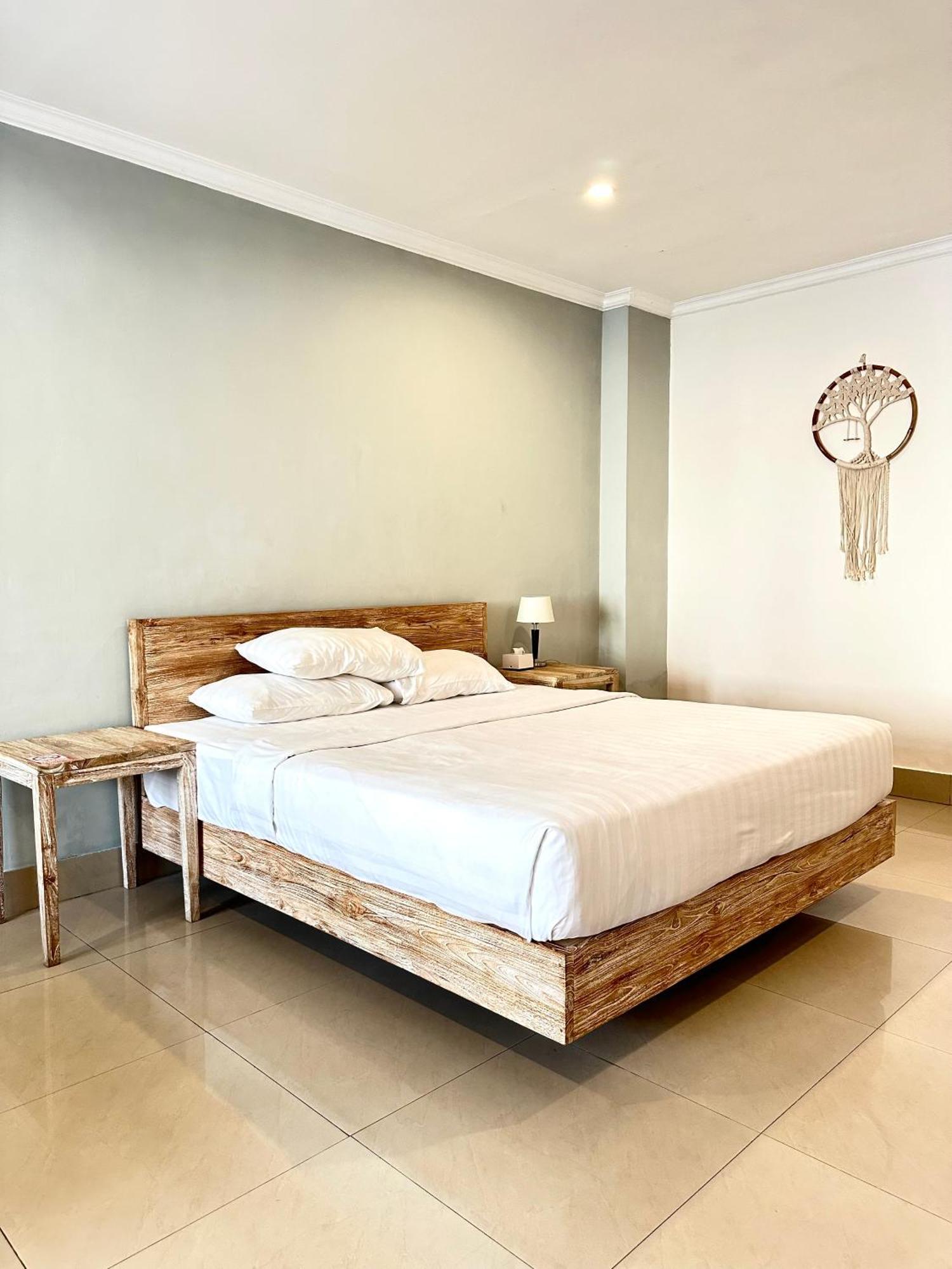 Radha Bali Hotel Кута Екстериор снимка