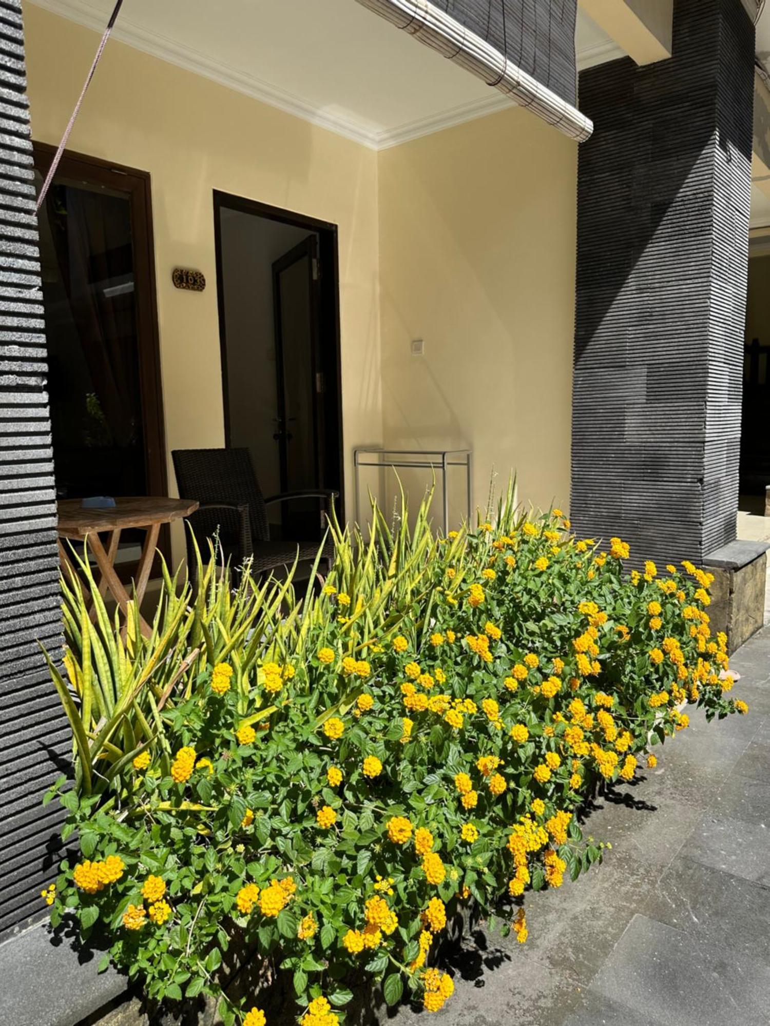 Radha Bali Hotel Кута Екстериор снимка