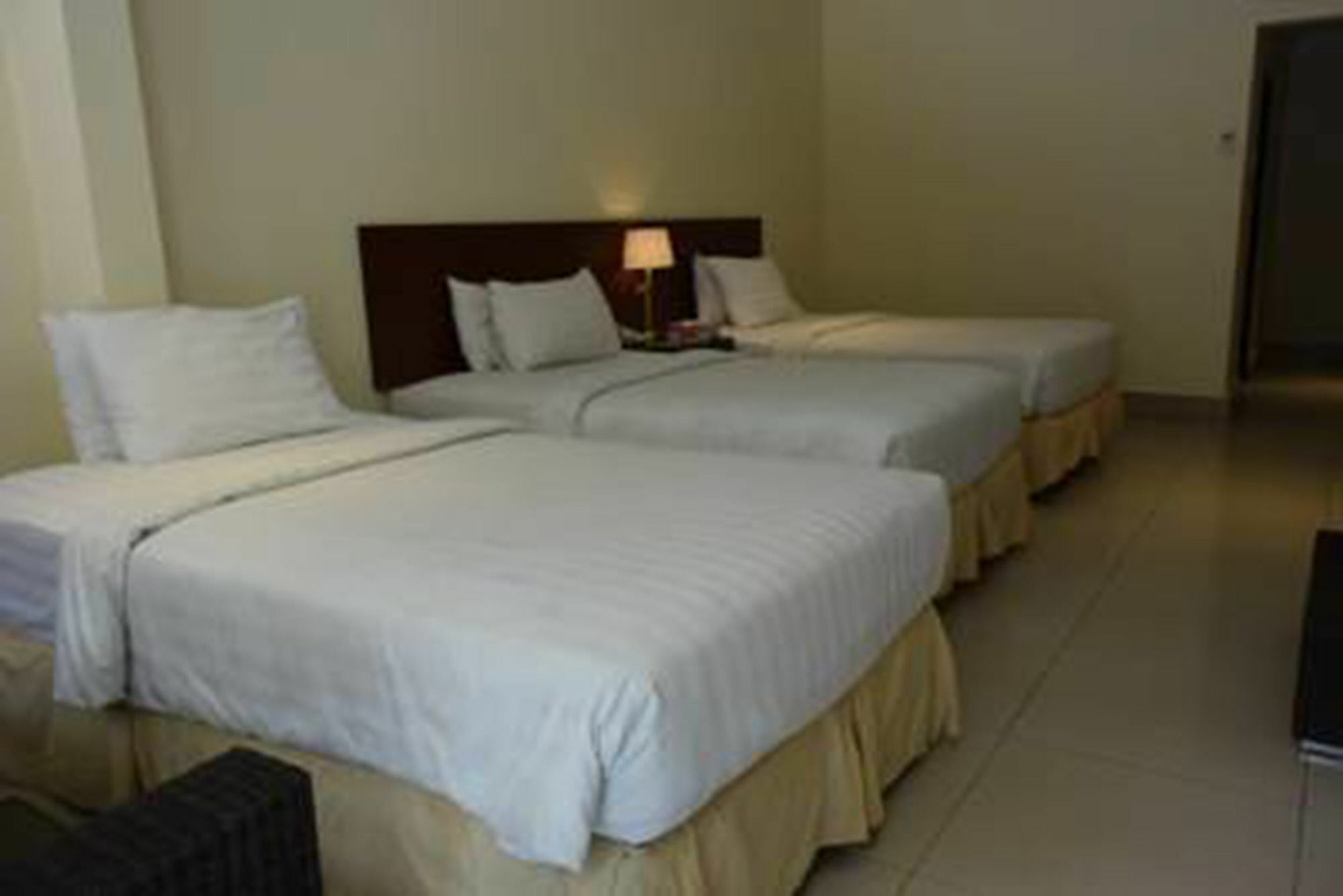 Radha Bali Hotel Кута Екстериор снимка